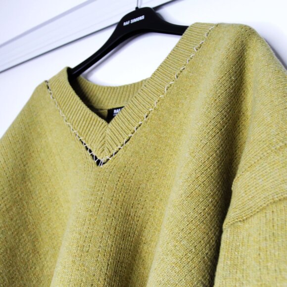 BNWT SS22 RAF SIMONS V NECK OVERSIZED SWEATER 1 - Picture 4 of 14